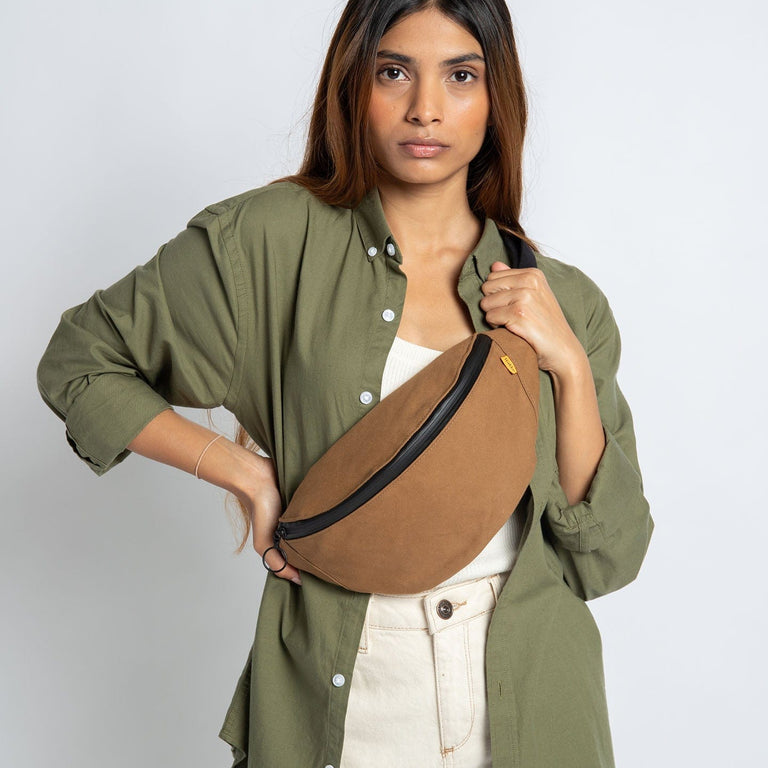 Trakke Banana Crossbody Bag