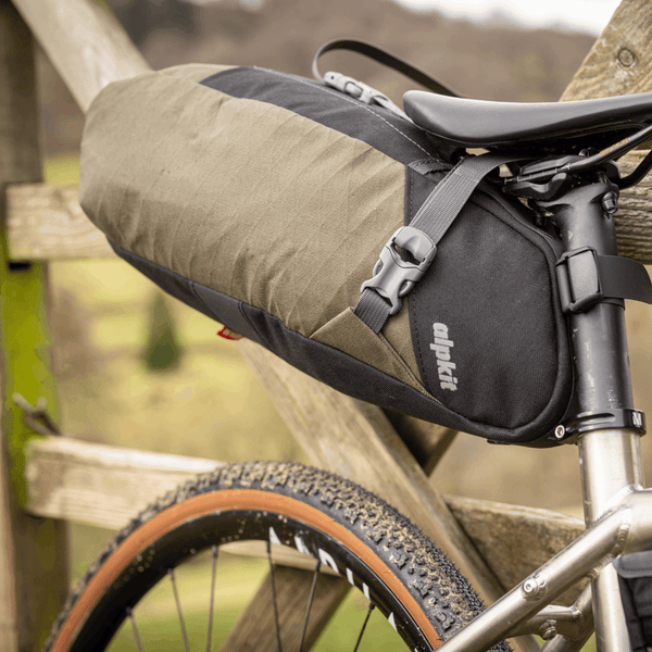 Bikepacking on sale saddle bag