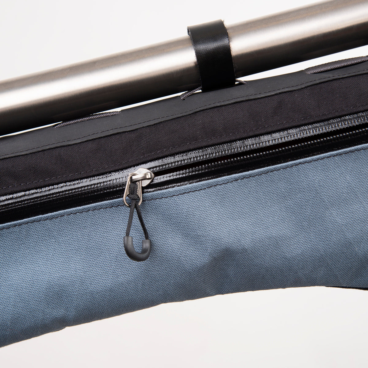 alpkit glider frame bag for bike packing in storm grey zip - closed