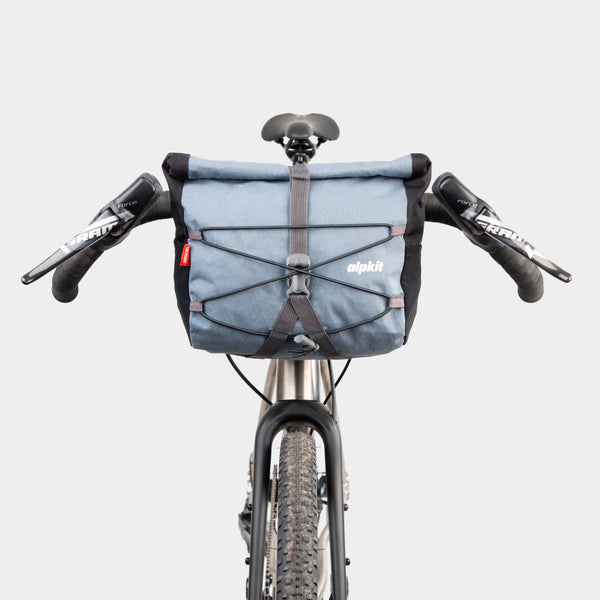 Best gravel best sale handlebar bag