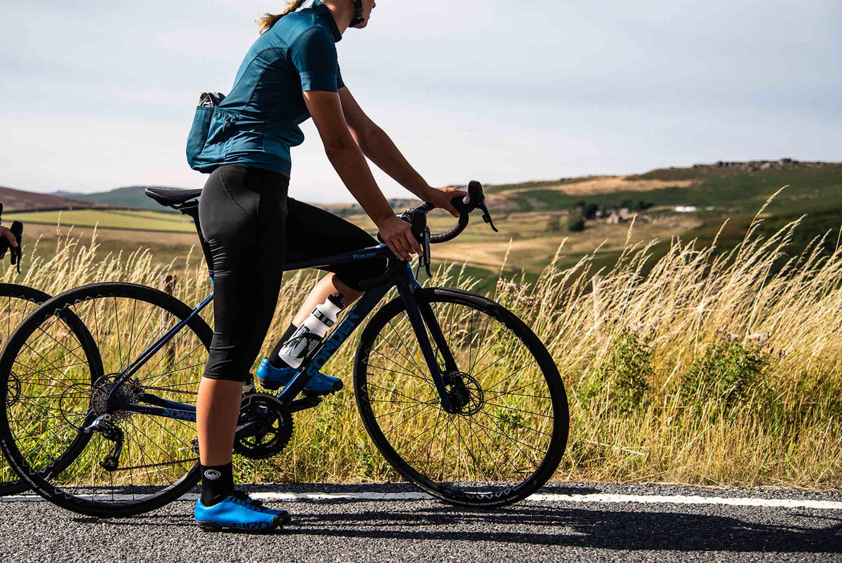 Rhythm Elite cycling bib - action