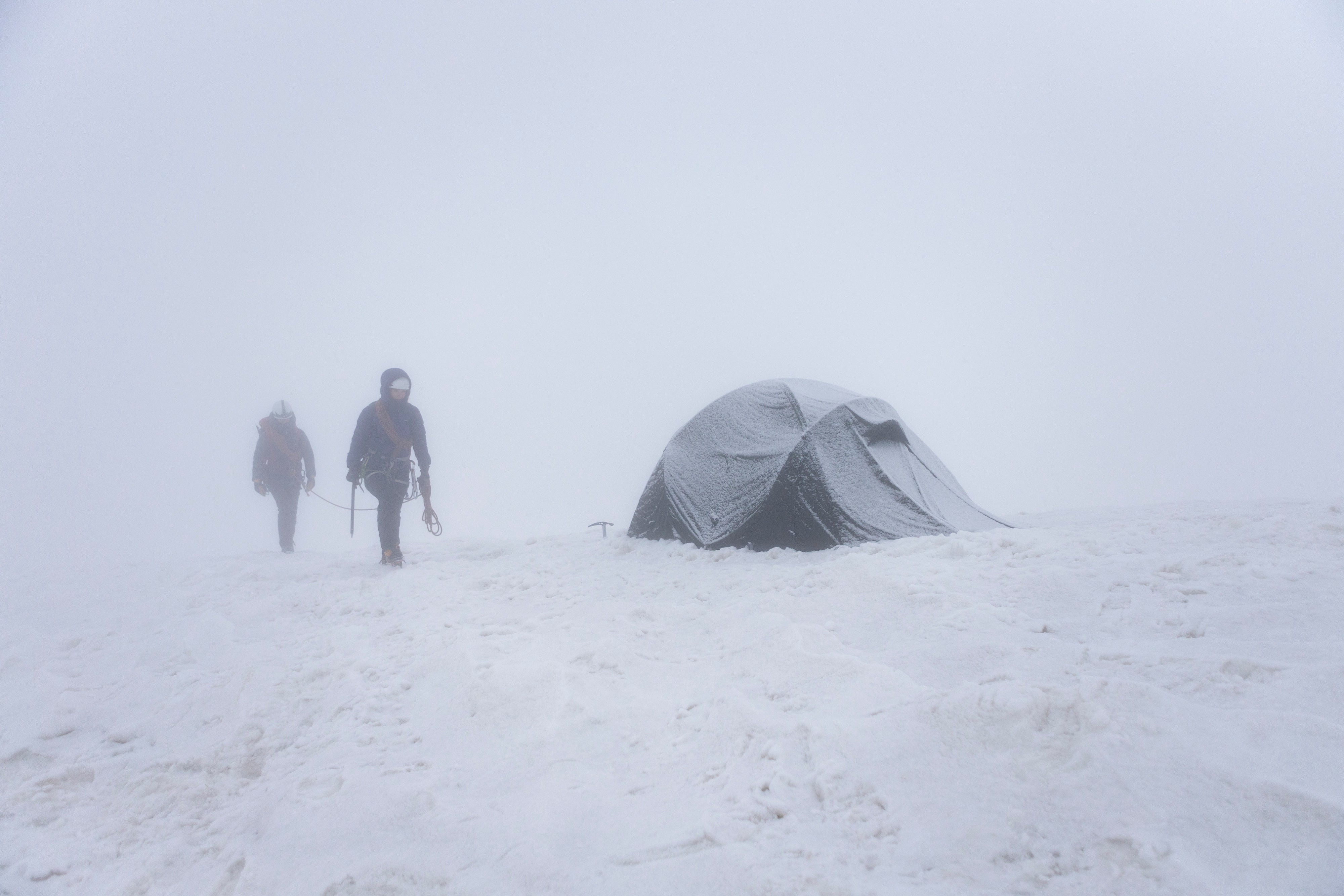 4 season geodesic mountain tent in winter conditions