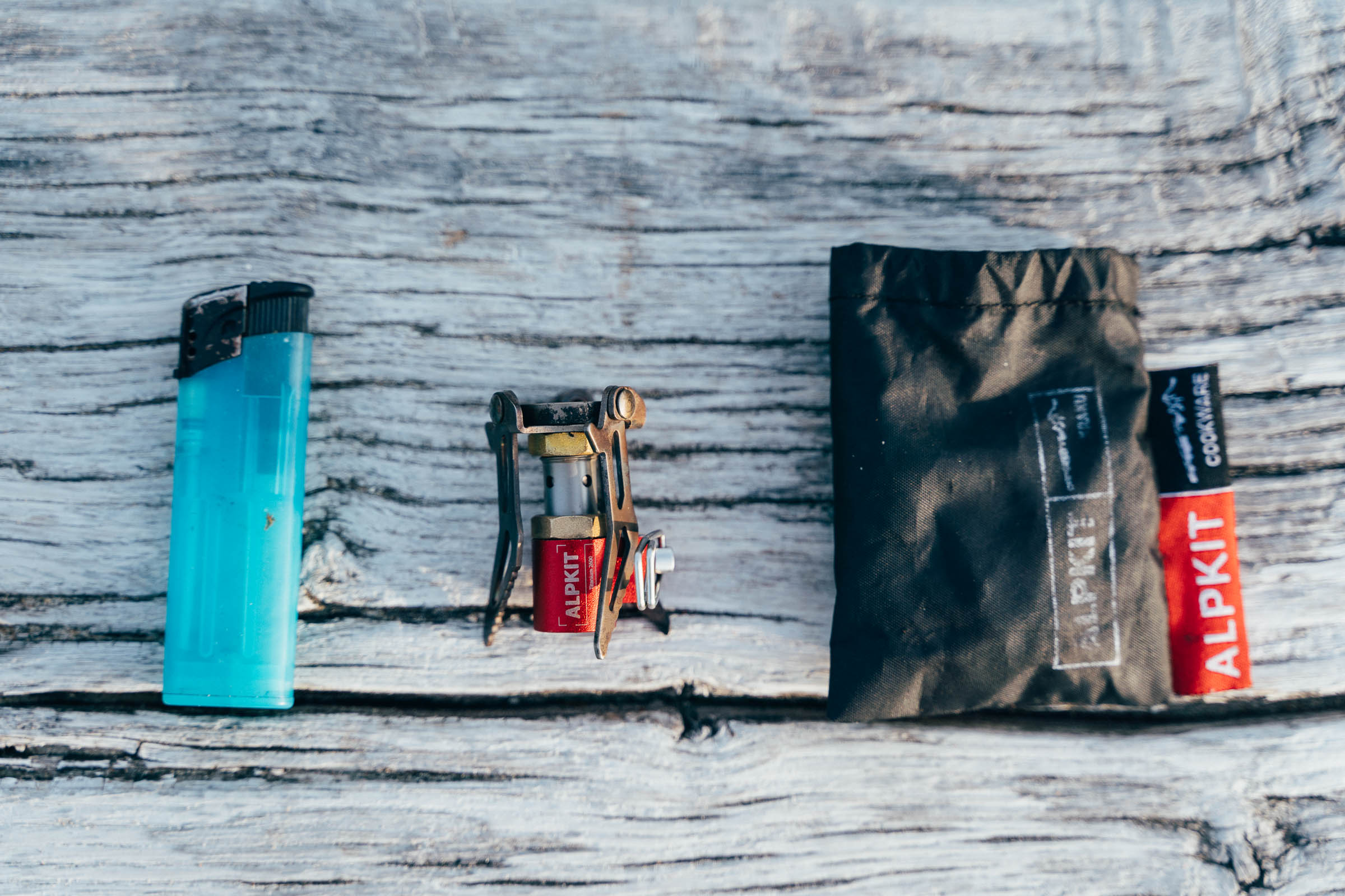 ALPKIT KRAKU STOVE + MytiPot 900 : CONVENIENT MINIMALISM ON A BUDGET