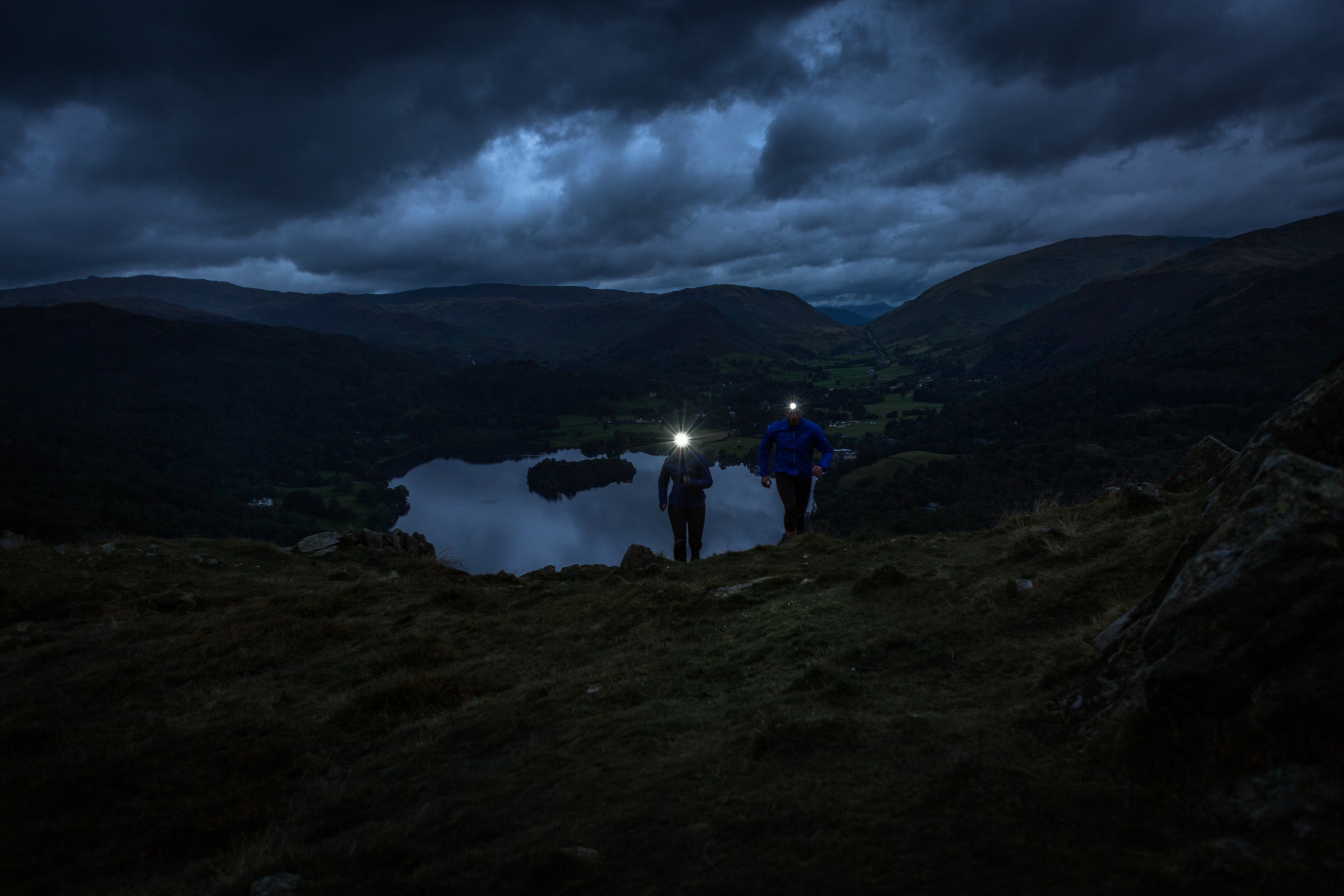 Hillwalking at night with headtorches