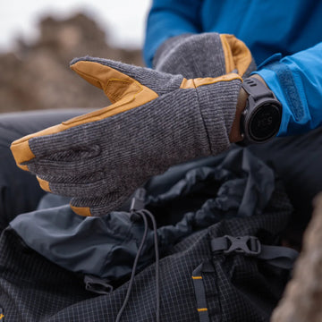 Warm hill walking gloves