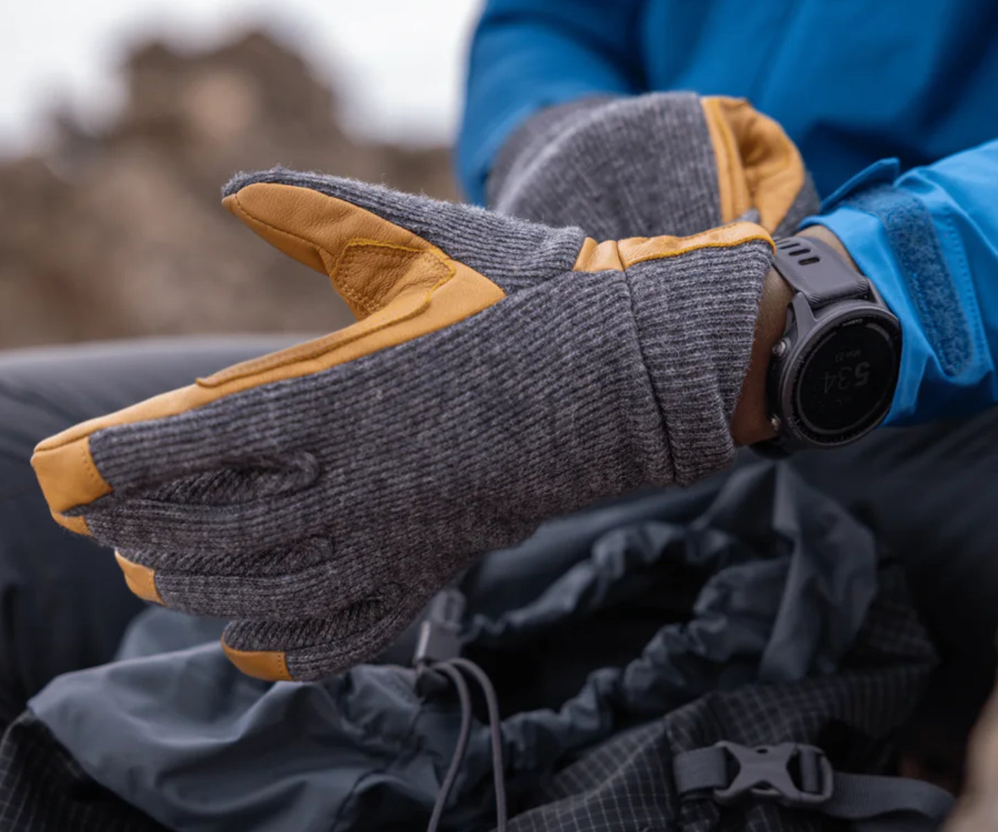 Warm hill walking gloves
