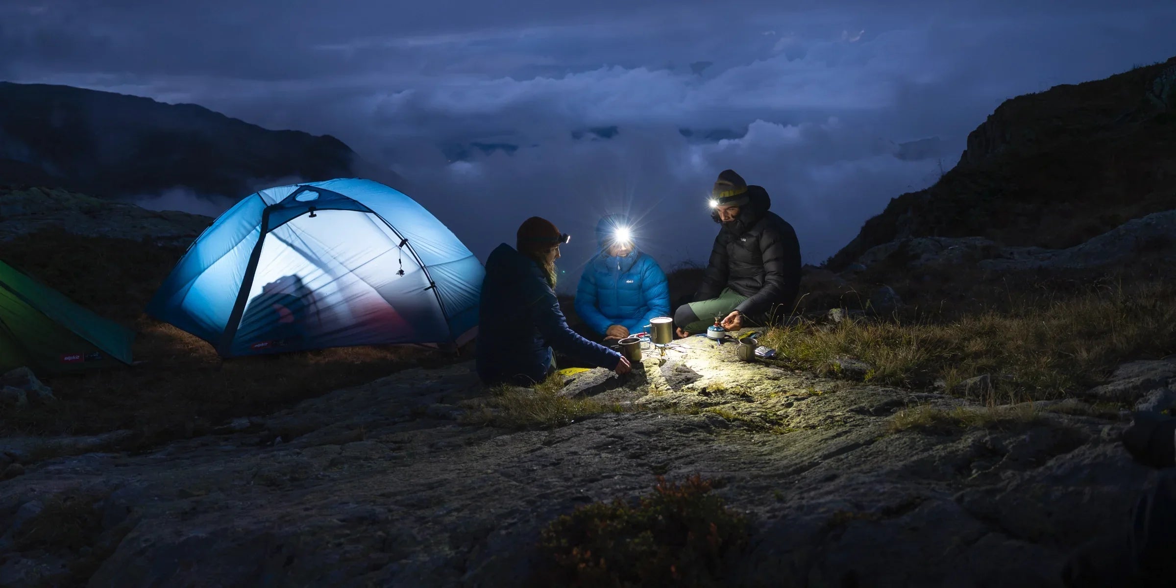 Winter Chef: Hot Camping Meals & Recipes for Cold Weather