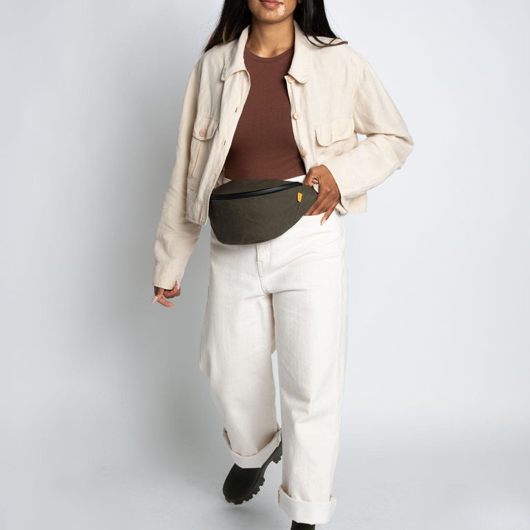 Trakke Banana Crossbody Bag