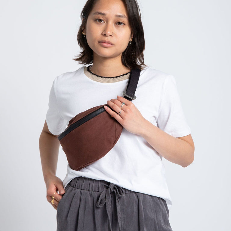 Trakke Banana Crossbody Bag