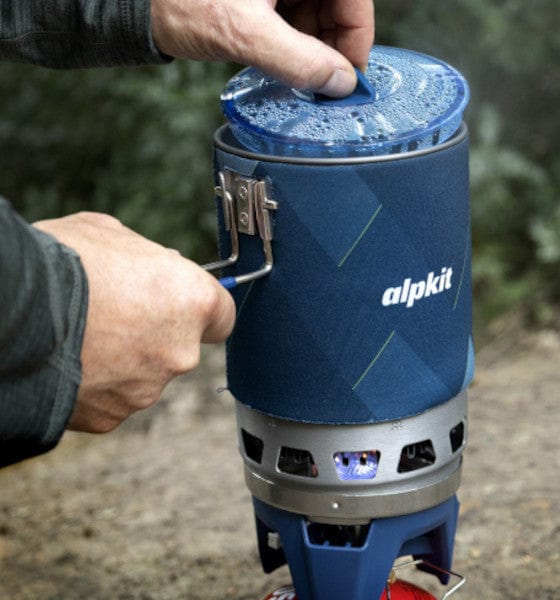 All-in-one gas camping stove