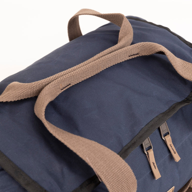 alpkit idaho 16 duffle bag in navy blue handle