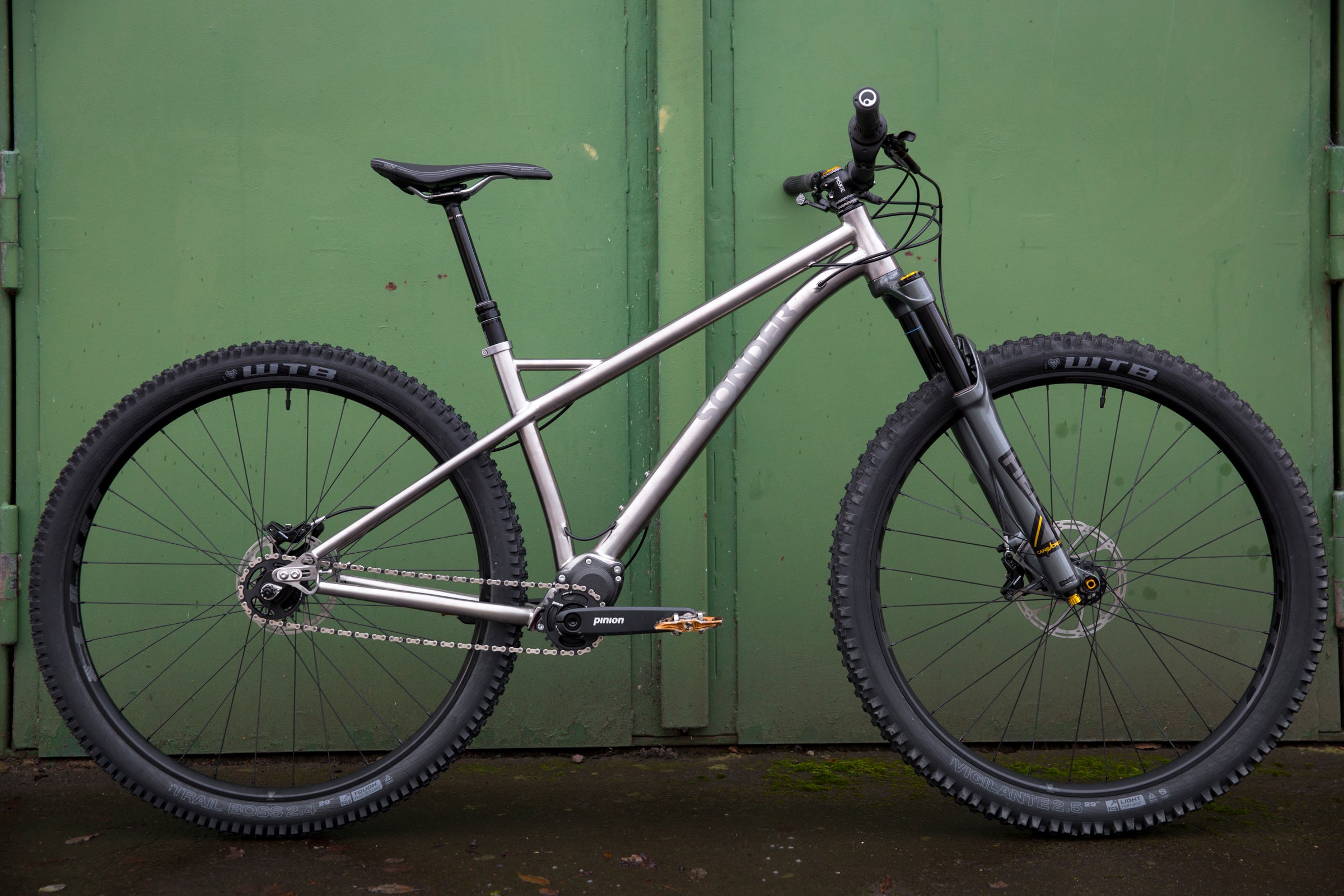 Custom titanium hot sale mountain bikes