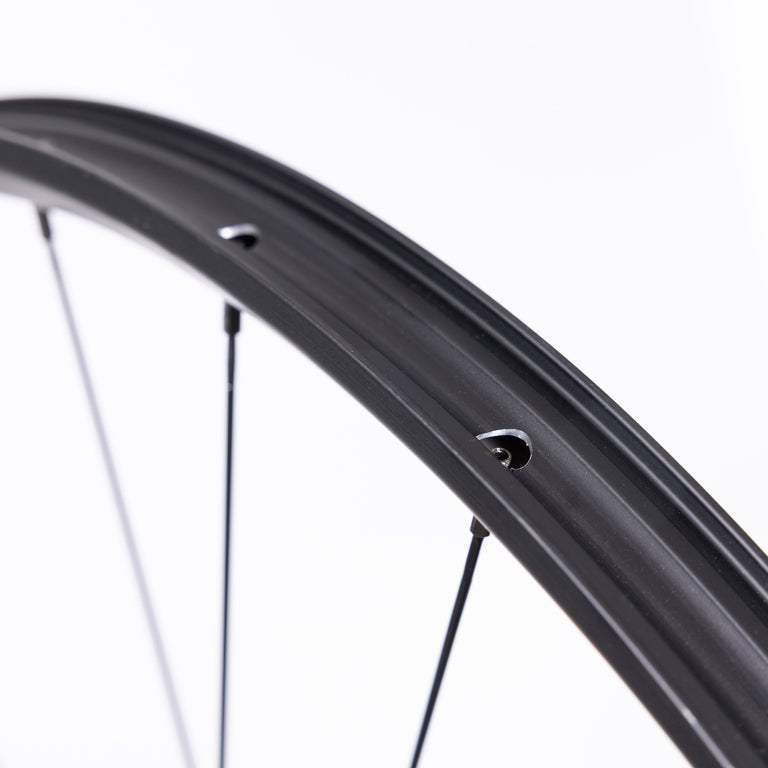 Sonder Nova i25 Trail Dynamo Wheels