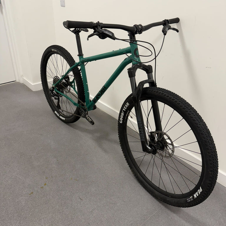 Broken Road St / Medium