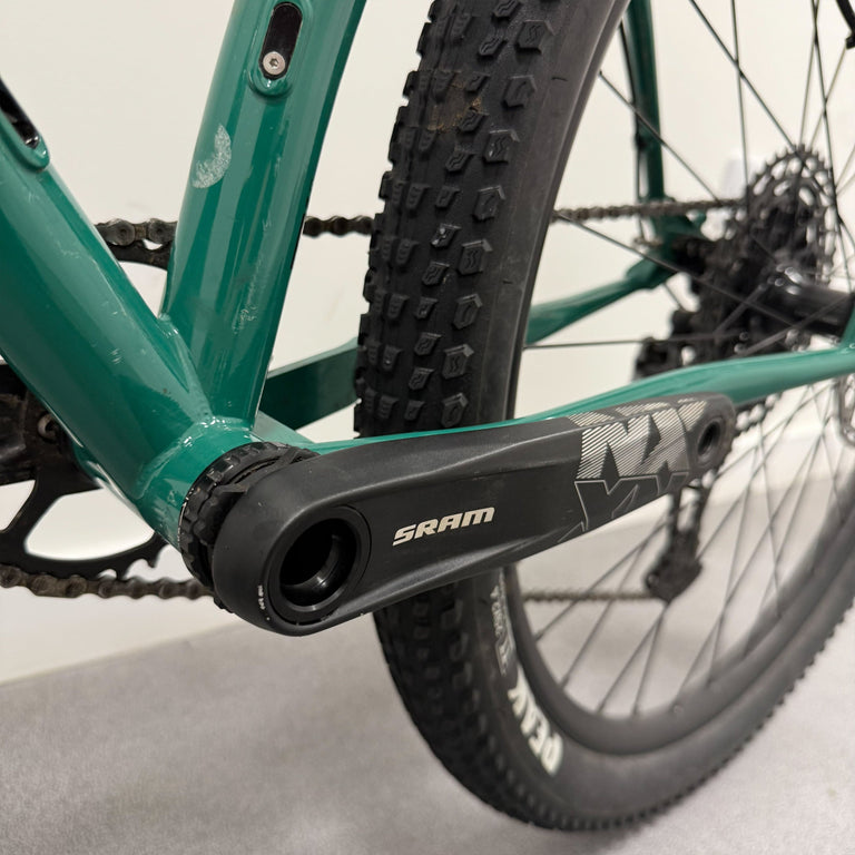 Broken Road St / Medium