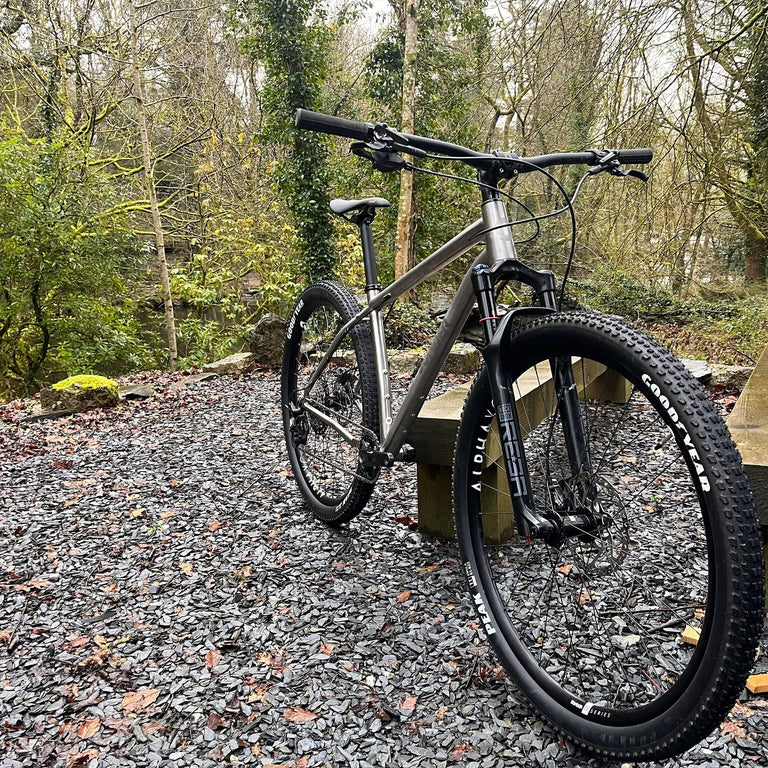 Broken Road Ti / Medium