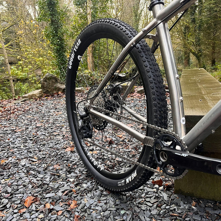 Broken Road Ti / Medium