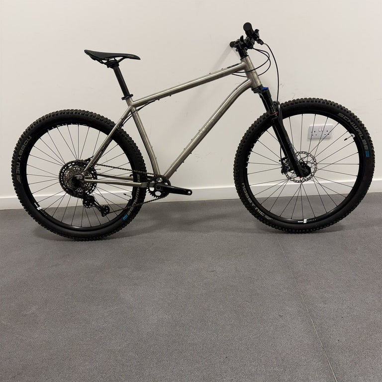 Broken Road Ti / X-Large