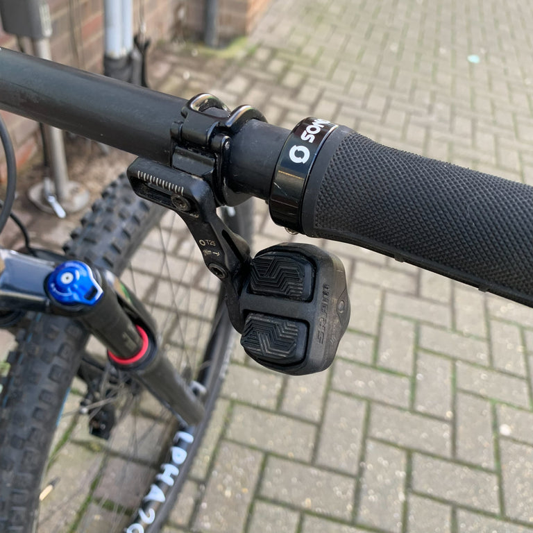 Broken Road Ti / Small