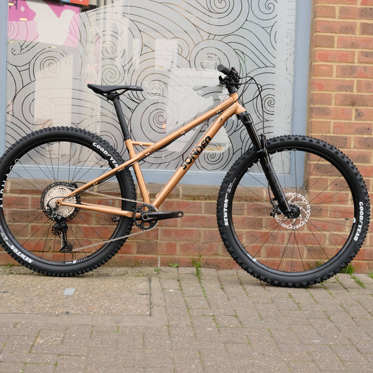Sonder Signal ST MTB Shimano groupset Small Copper Clearance