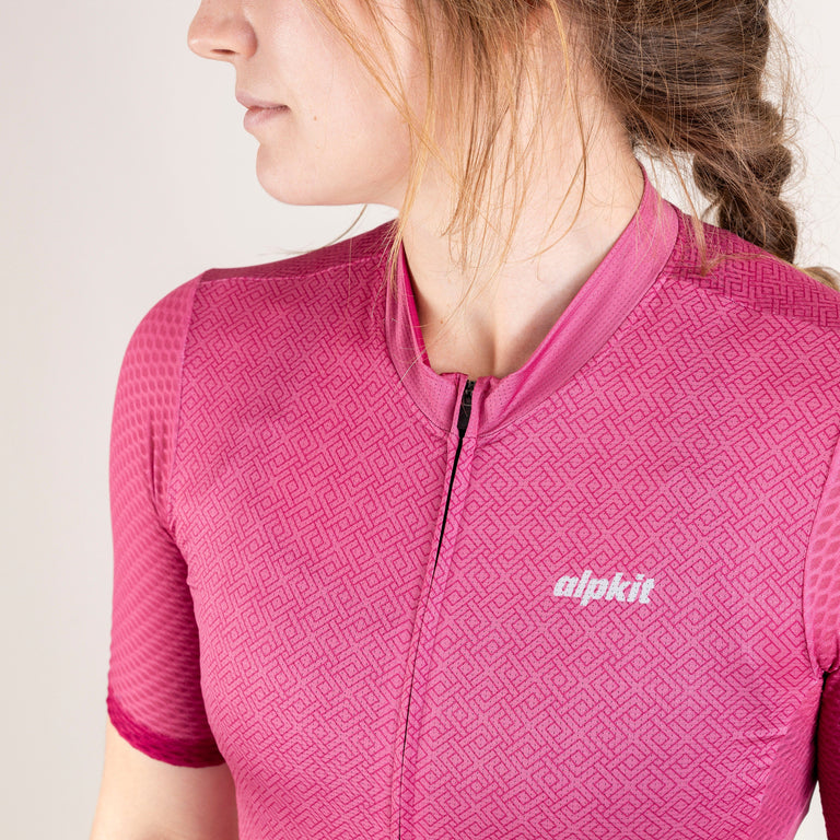 alpkit Paradiso womens short sleeve cycling jersey in blush pink collar