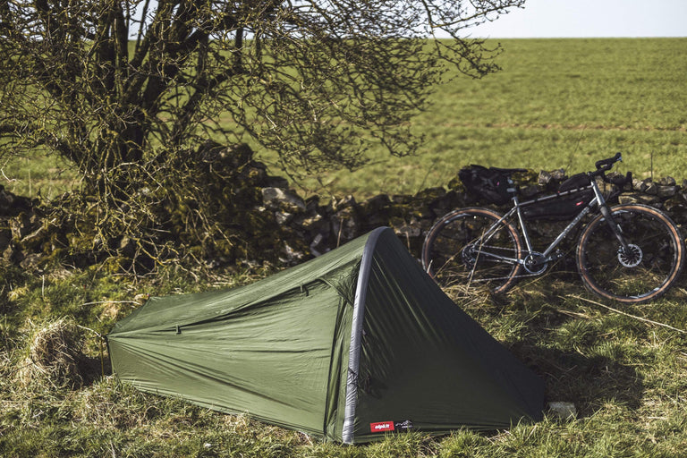 alpkit aeronaut 1 - action - closed