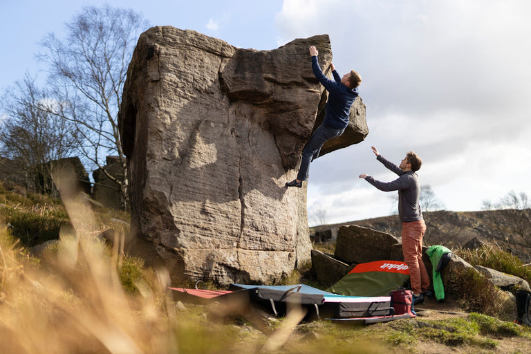 alpkit thud bouldering mat taco style boulder pad - action