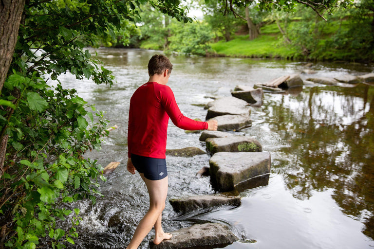 bredon wild swimming shorts in tarmac - action