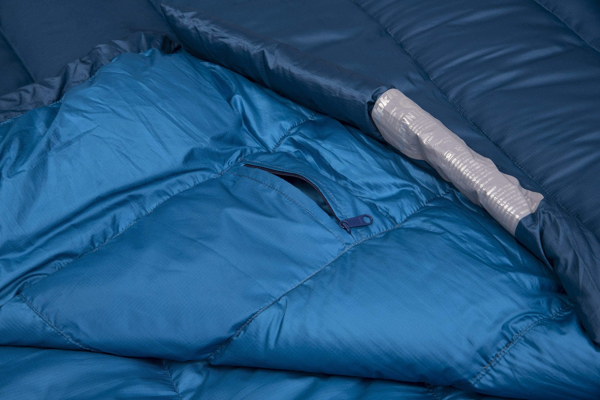 Cloud Nine | Ultralight 3-Season Down Camping Quilt