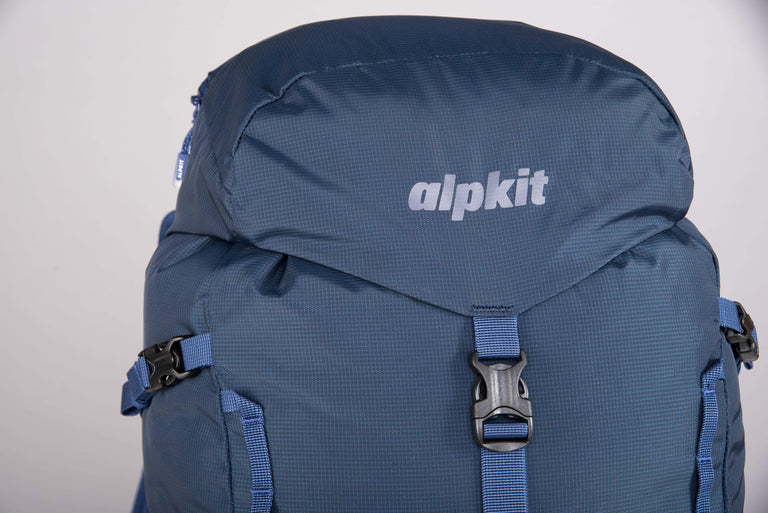 Alpkit Ledge 35l pack in nemo lid clip - closed