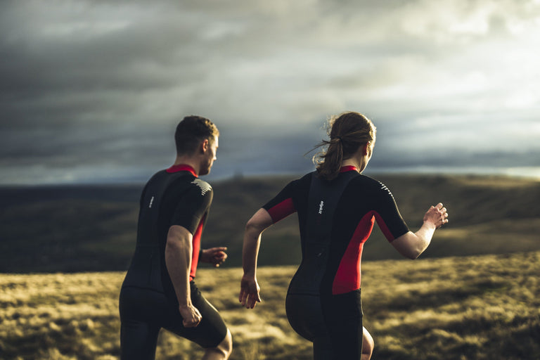 alpkit duel mens swim run wetsuit in red and black 