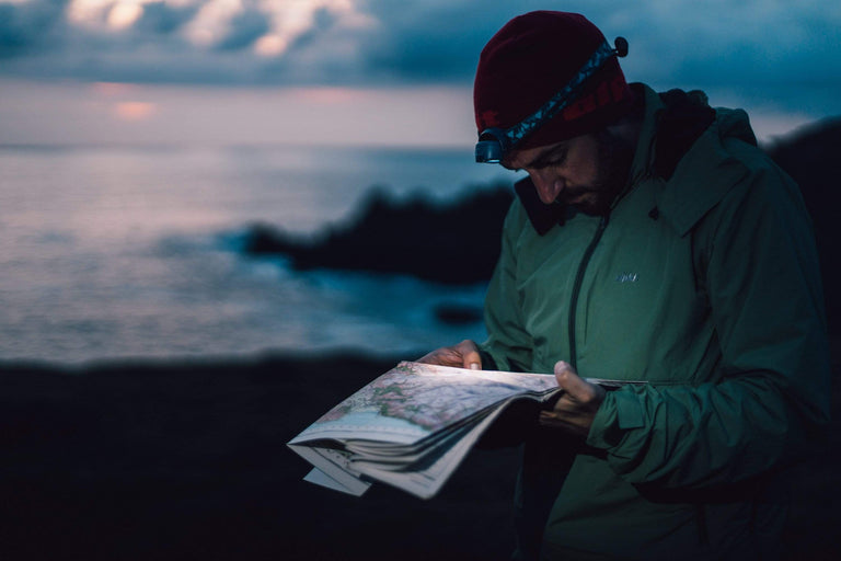 mens Alpkit jura mountain smock in fern - action