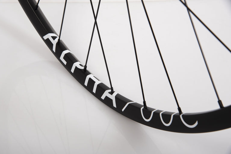 sonder alpha 700c wheels rim logo