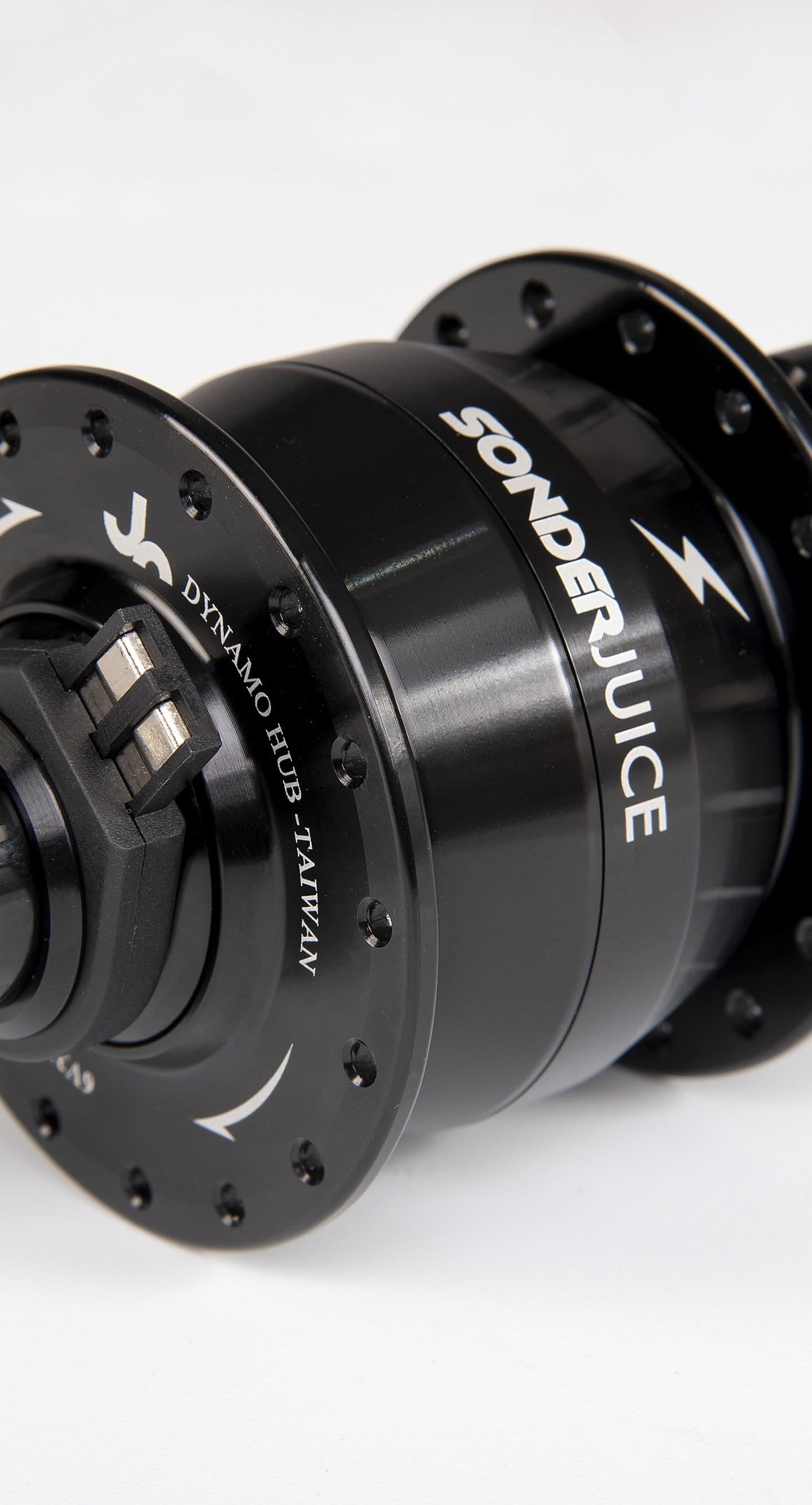 Sonder Juice Boost Dynamo Disc Hub