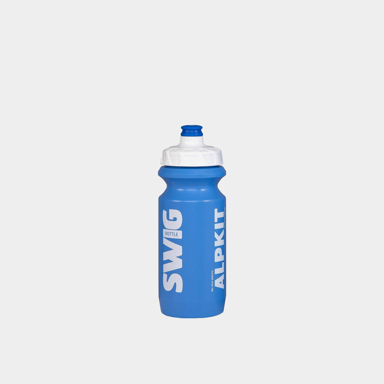 alpkit swig bottle in blue 600ml